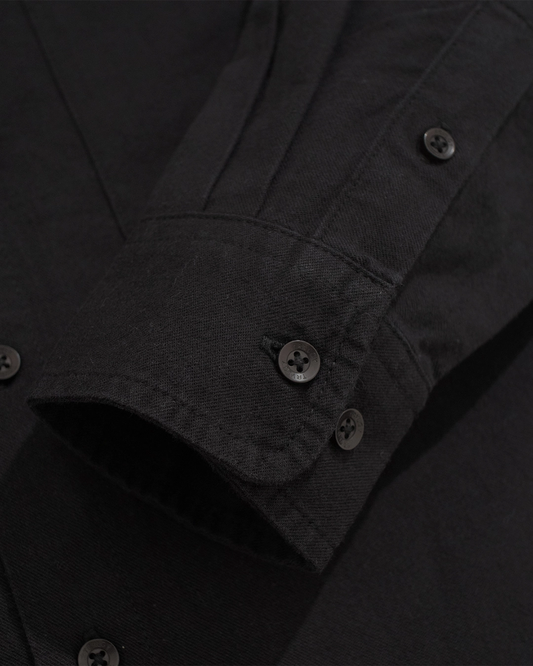 Oversized Shirt Black - Gambar 4